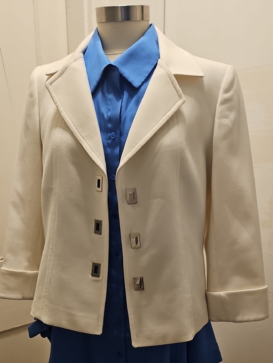 Tahari Jackets & Blazers - TAHARI Cream Tailored Women's Blazer with Square Metal Buttons